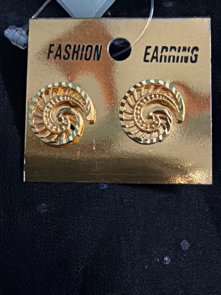 Gold Earring - Image 16