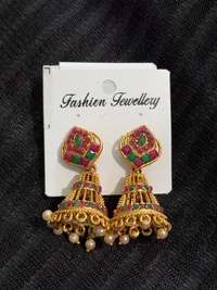 Earring thumbnail 4