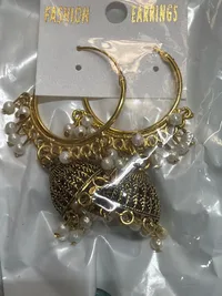 Earring thumbnail 2