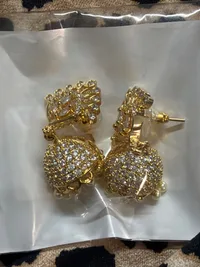 Earring thumbnail 4