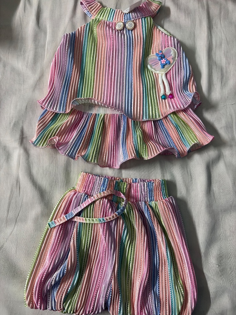 Top and Shorts - Image 7