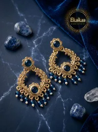Earring thumbnail 3