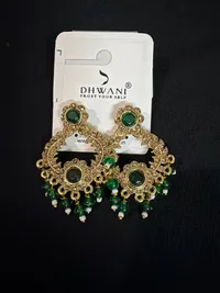 Earring thumbnail 5