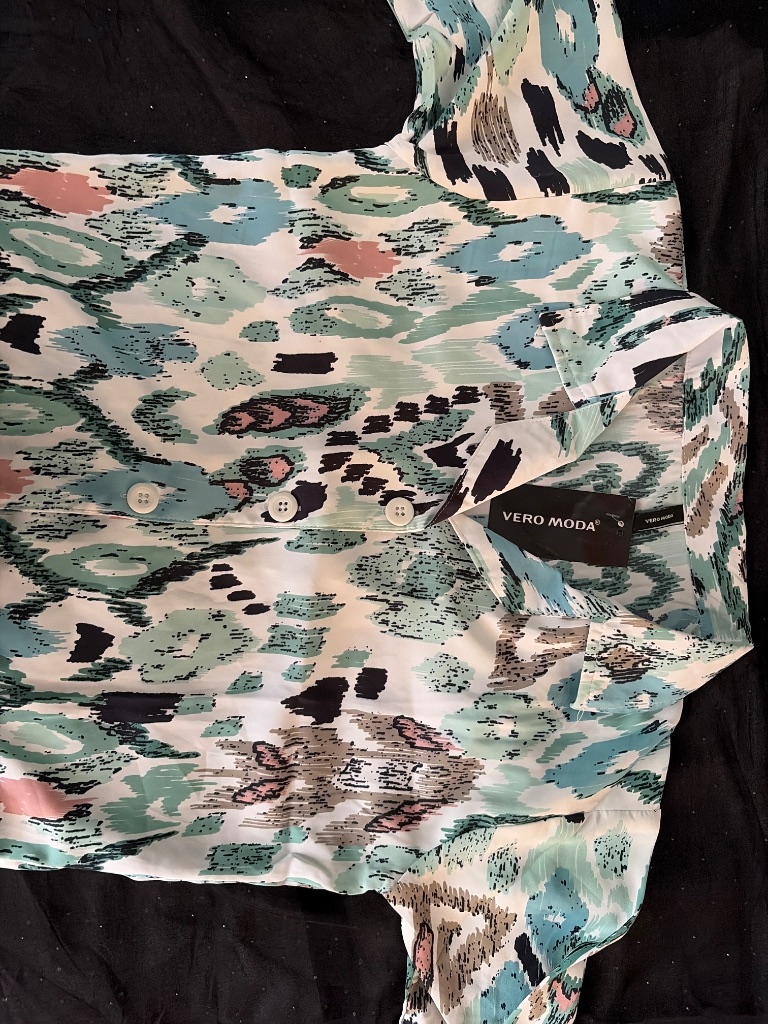 Tops - Image 7