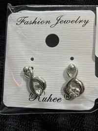 Earring thumbnail 4
