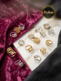 Finger Ring thumbnail 1
