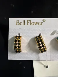 Earring thumbnail 10
