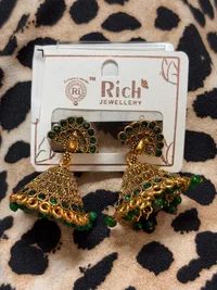 Earring thumbnail 4