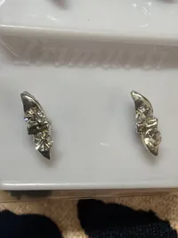 Earring thumbnail 4