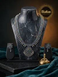 Mala Earring Set thumbnail 1
