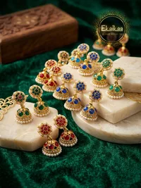 Earring thumbnail 1