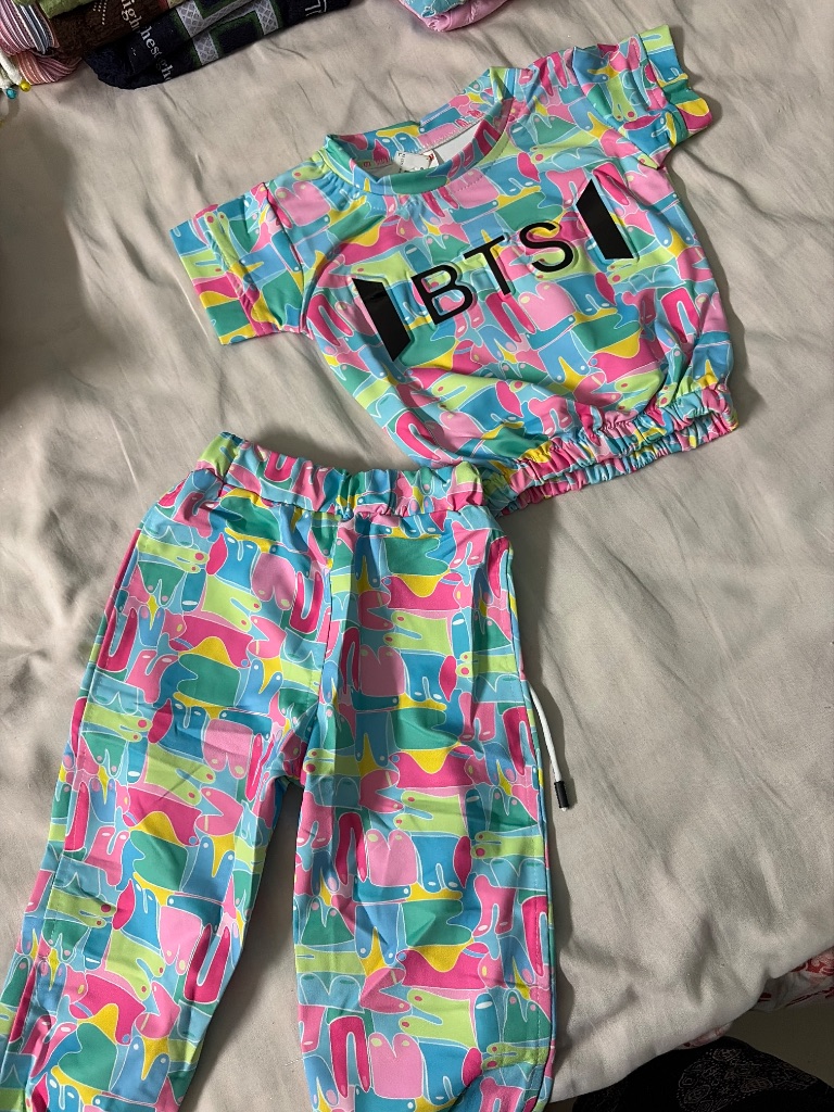 Girls Top and Bottom - Image 18