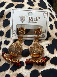 Earring thumbnail 8