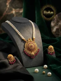 Mala Earring Set thumbnail 1