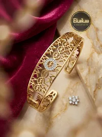 Bracelet thumbnail 1
