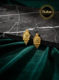 Gold Earring thumbnail 3