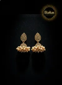 Earring thumbnail 3