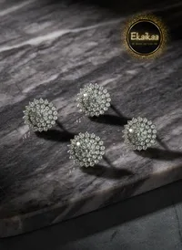 Earring thumbnail 2