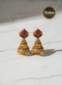 Earring thumbnail 2