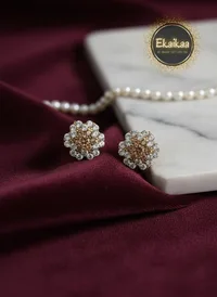 Earring thumbnail 2