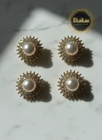 Earring thumbnail 2