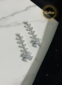 Earring thumbnail 2