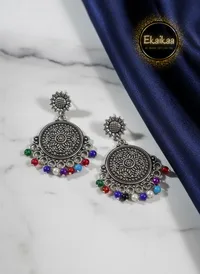 Earring thumbnail 3