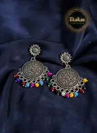 Earring thumbnail 1
