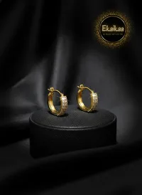 Earring thumbnail 3