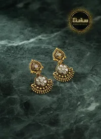 Earring thumbnail 2