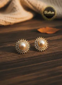 Earring thumbnail 1