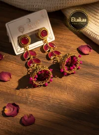 Earring thumbnail 2