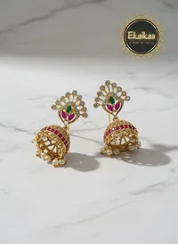Earring thumbnail 2