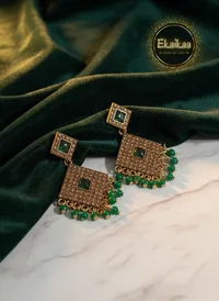 Earring thumbnail 5