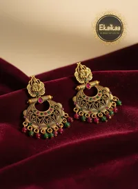 Earring thumbnail 3