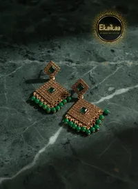 Earring thumbnail 4