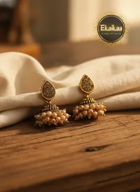Earring thumbnail 1