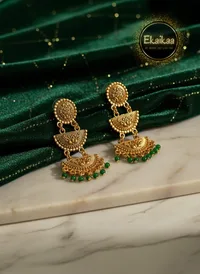 Earring thumbnail 3