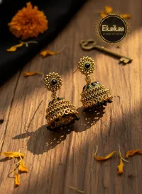 Earring thumbnail 1
