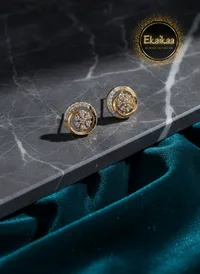 Gold Earring thumbnail 3