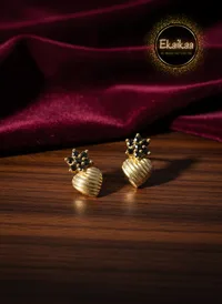 Gold Earring thumbnail 9