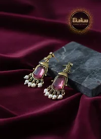 Earring thumbnail 1