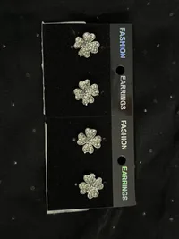 Earring thumbnail 4