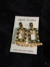 Earring thumbnail 16