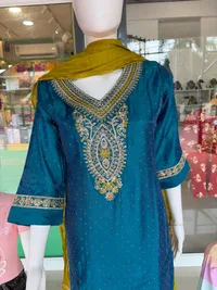 Salwar Set thumbnail 4