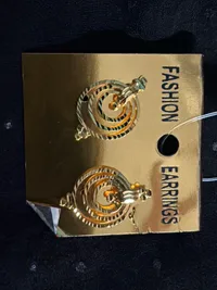 Gold Earring thumbnail 8
