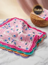 Kerchief thumbnail 1